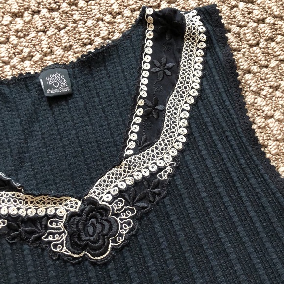 Only Hearts embroidered Blk Stretchy Cotton Tank - Picture 4 of 11